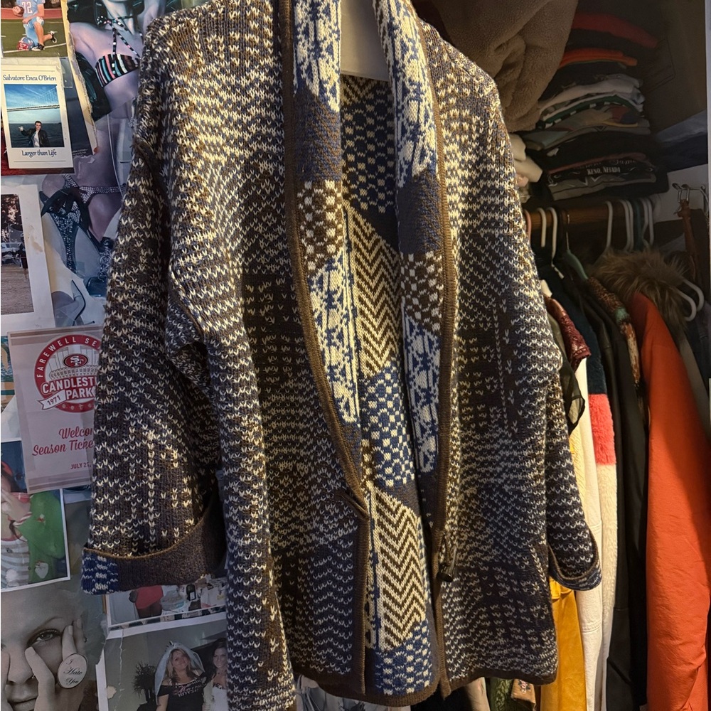 Rubbish Blue and White Patterned Jacket